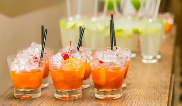 Welcome Drinks & Starters